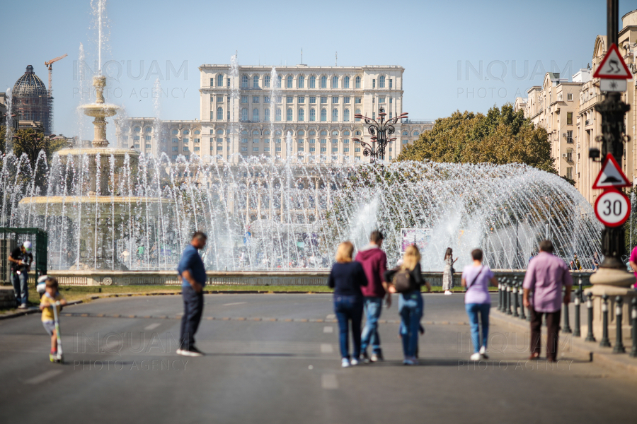 masini bucuresti oameni palatul parlamentului