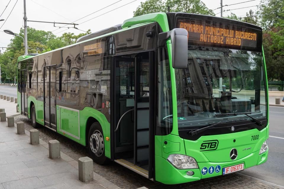 Primul Autobuz Mercedes Citaro Hybrid A Ajuns în București. În Total ...