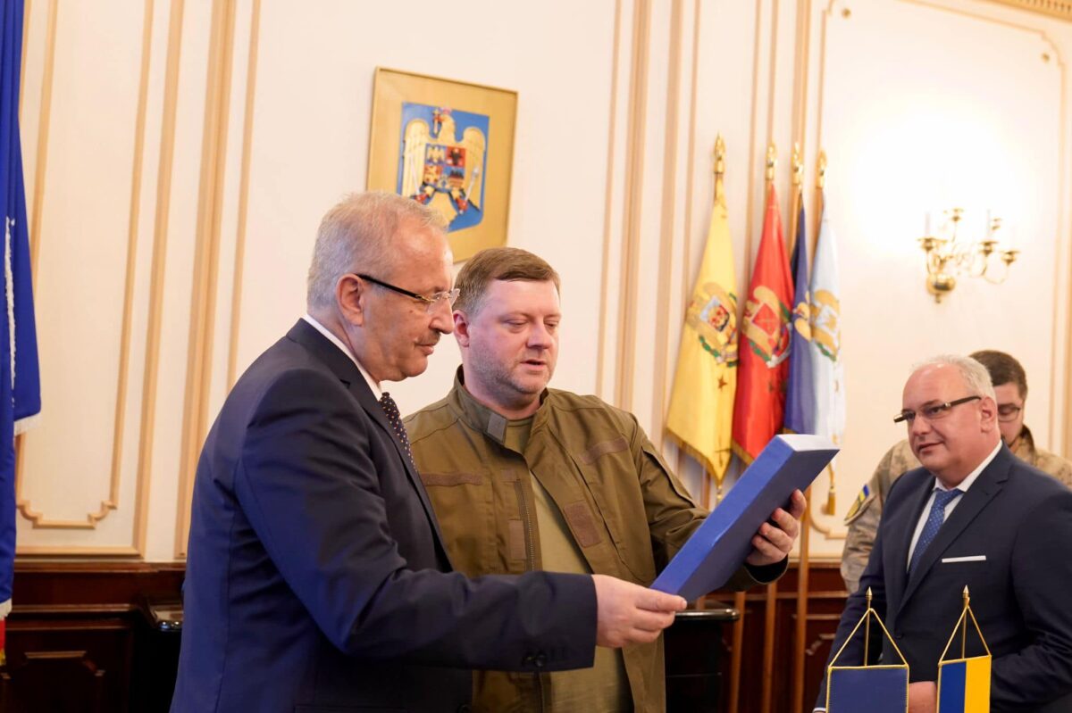 Facebook / Vasile Dîncu