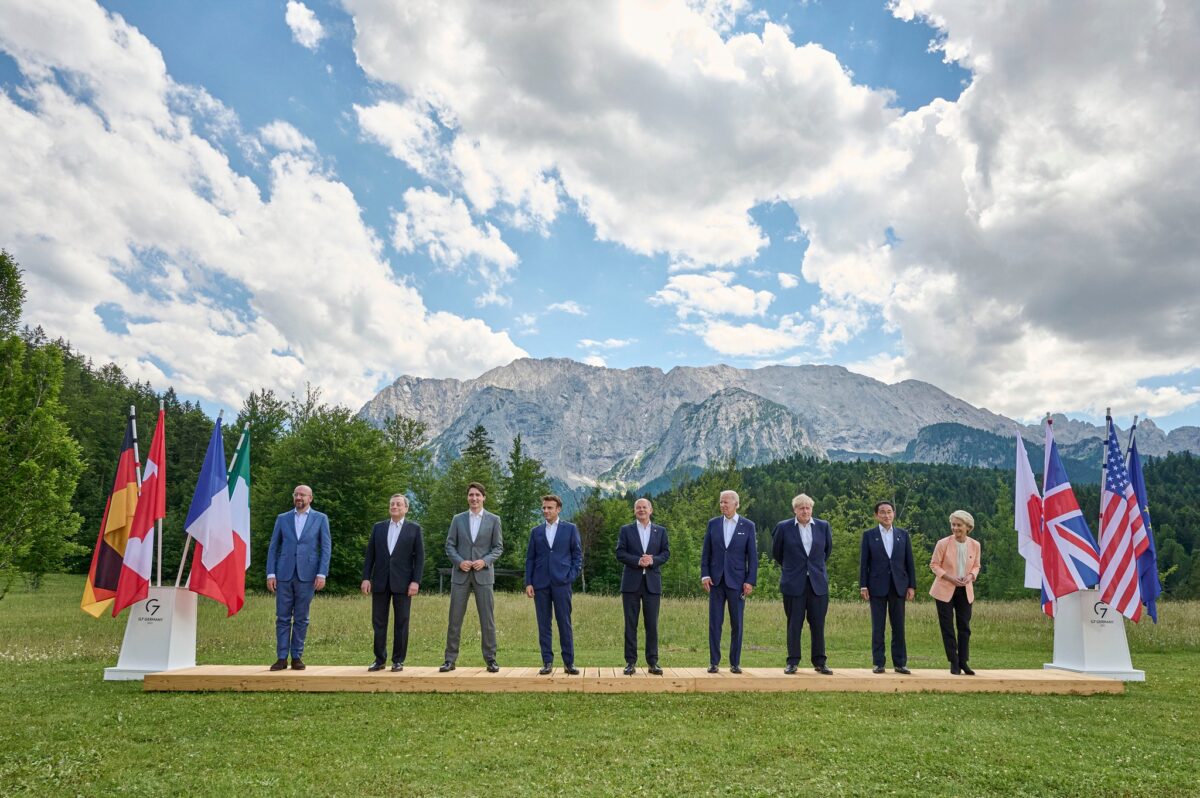 G7 / Facebook