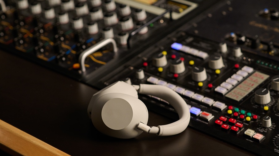 Căști Sony WH-1000XM6 (2)