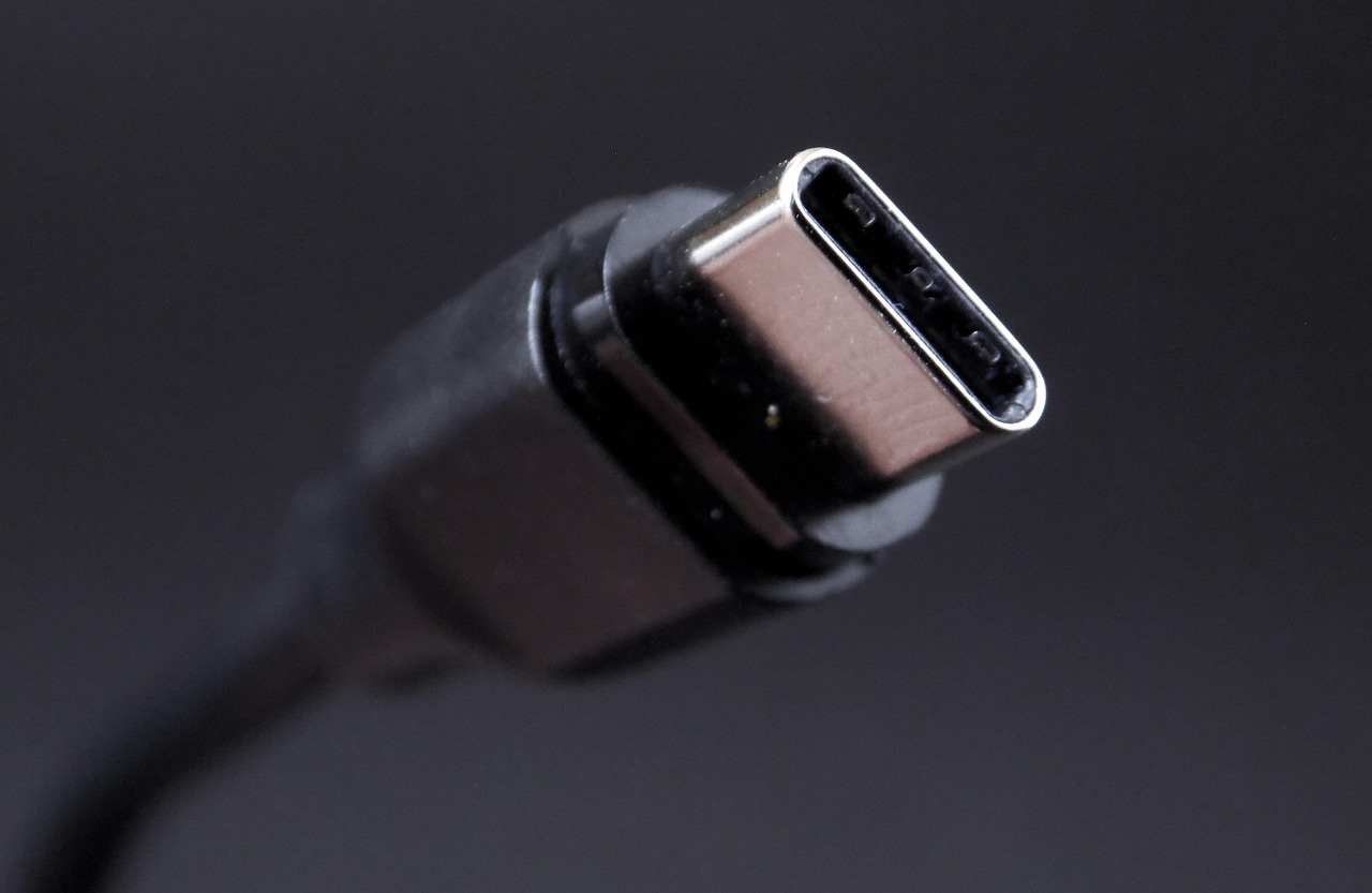 Cablu USB-C foto Pixabay