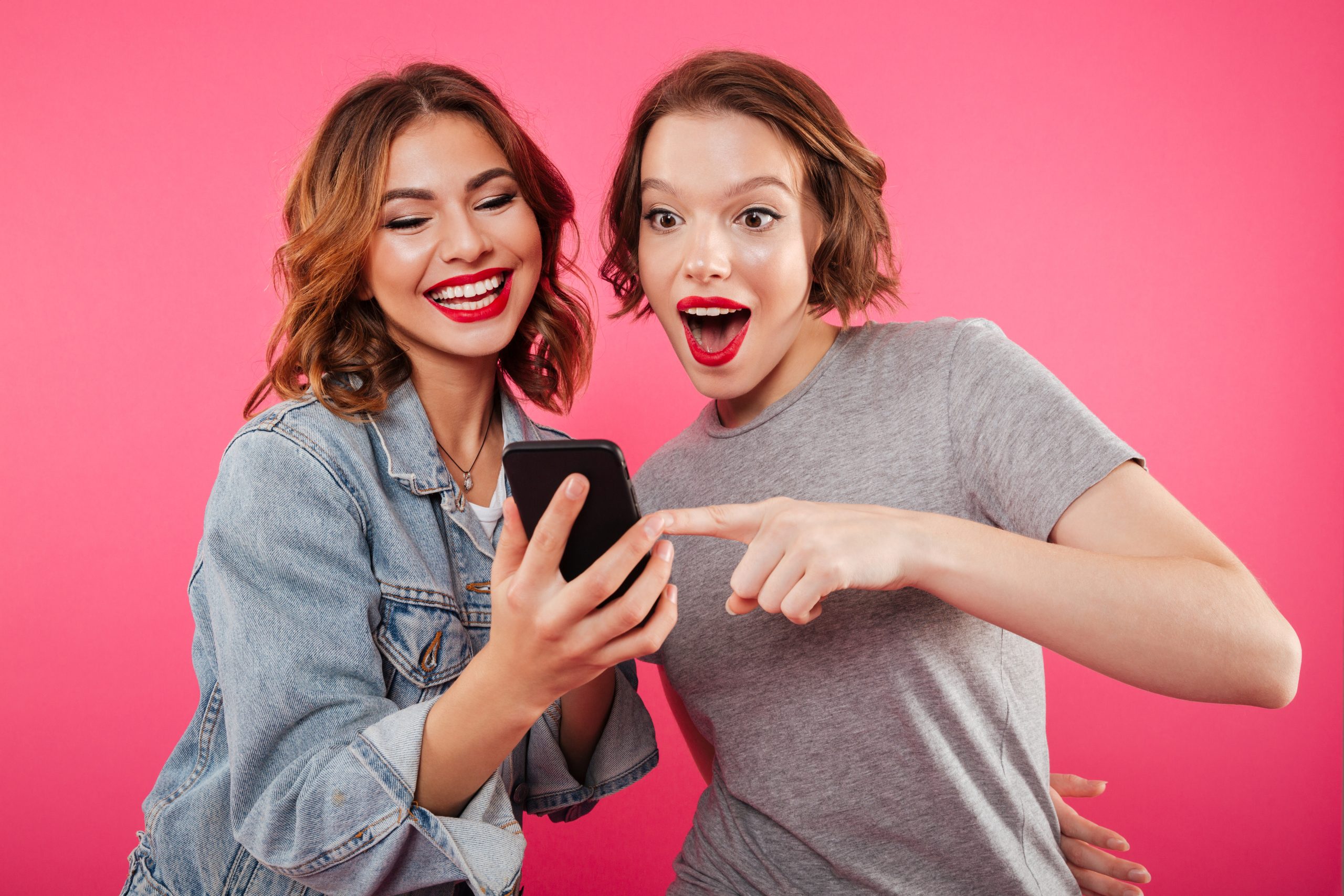  Tinder aplicatie dating fete telefon foto Freepik