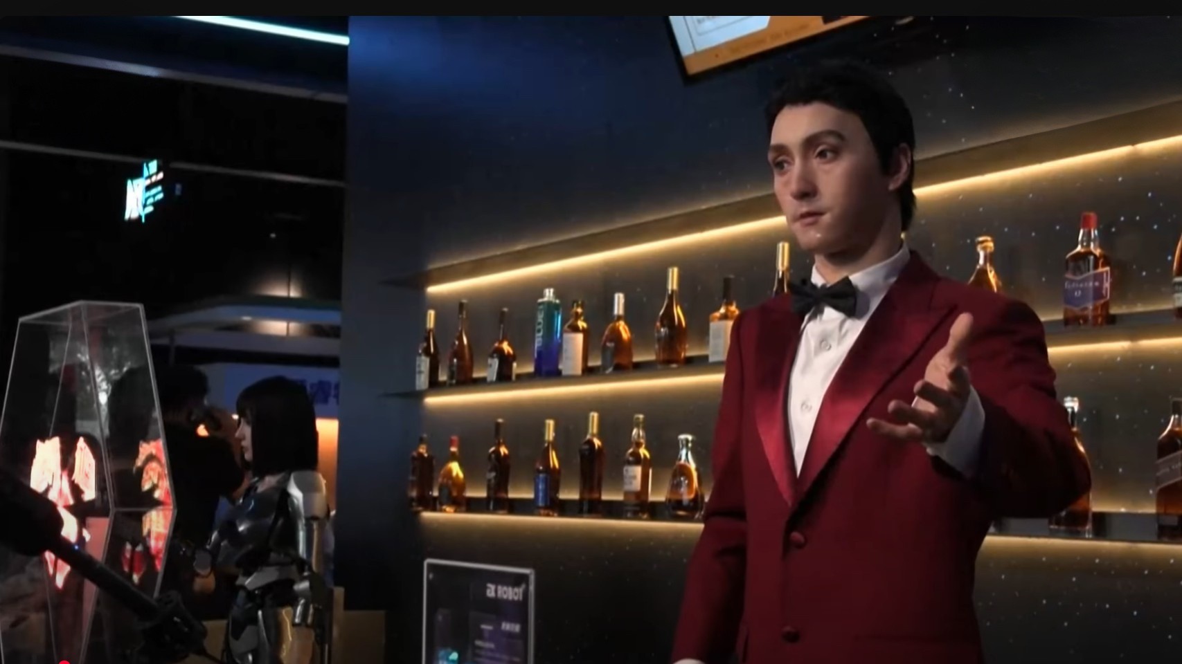 Restaurant Robot Mall captură The Manila Times YouTube