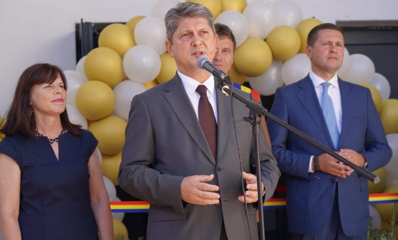 Sursa: Facebook/Titus Corlățean